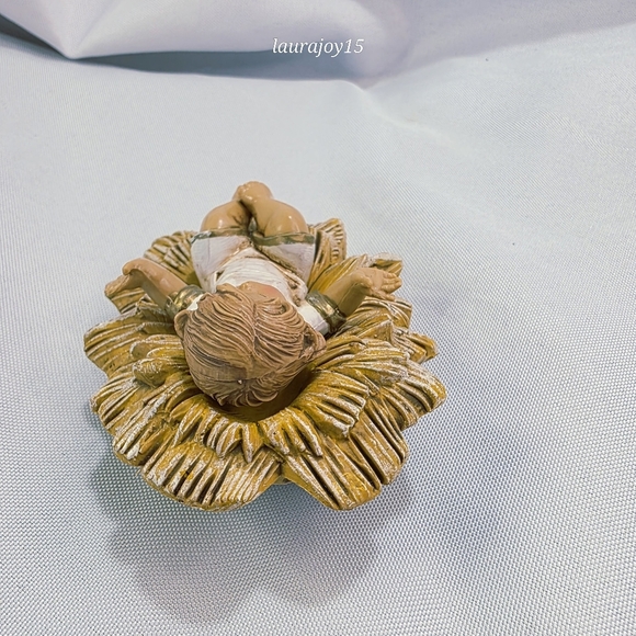 Fontanini Baby Jesus With Cradle Figure Rare Resin 2 Piece 4 Inch 1993 - Picture 4 of 9